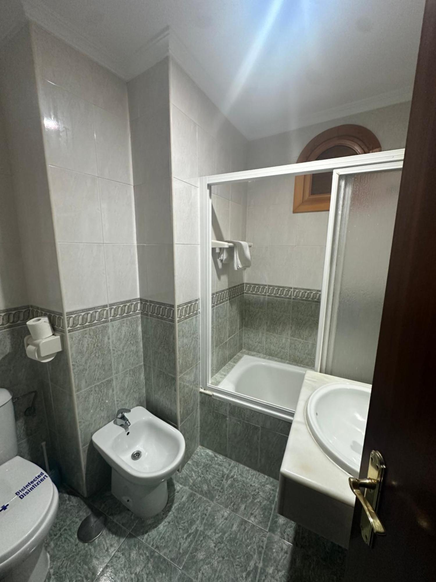 Hostal Tarik Hotel Тарифа Екстериор снимка