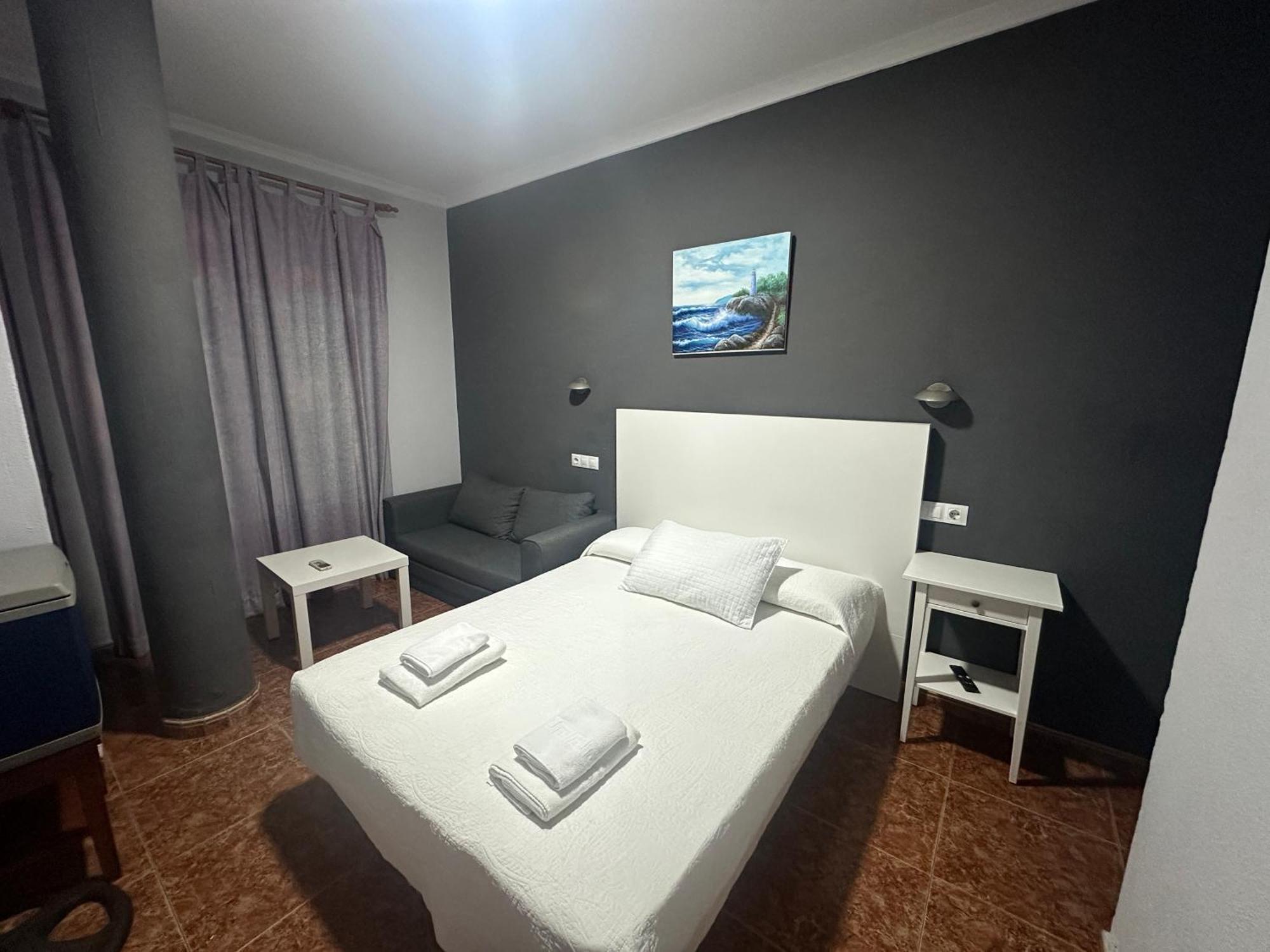 Hostal Tarik Hotel Тарифа Екстериор снимка