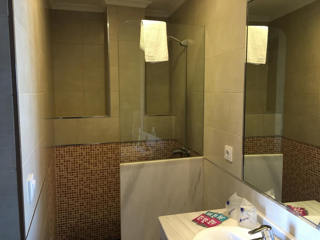 Hostal Tarik Hotel Тарифа Екстериор снимка